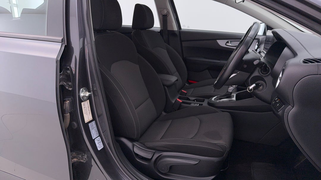 2023 Kia Cerato S Safety Pack, Automatic, 79021 km, Right Side Front Door Cabin View