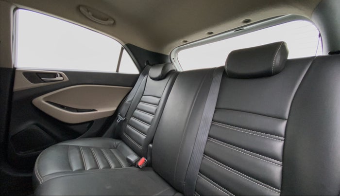 2014 Hyundai Elite i20 ASTA 1.2, Petrol, Manual, 99,214 km, Right Side Rear Door Cabin