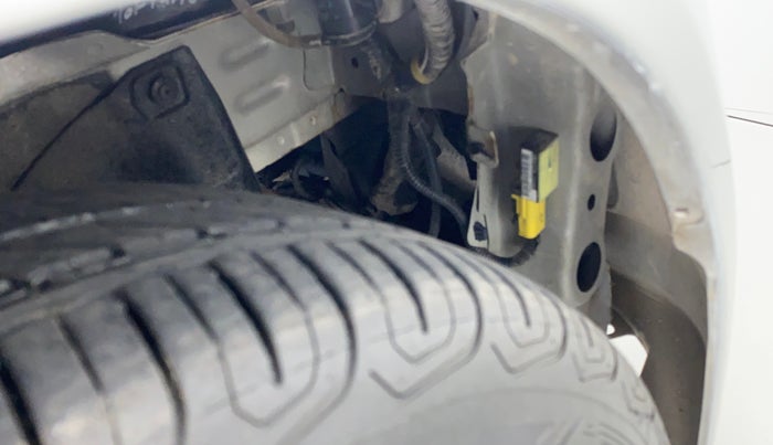 2014 Honda Amaze 1.2 VXMT I VTEC, Petrol, Manual, 66,568 km, Right fender - Lining missing