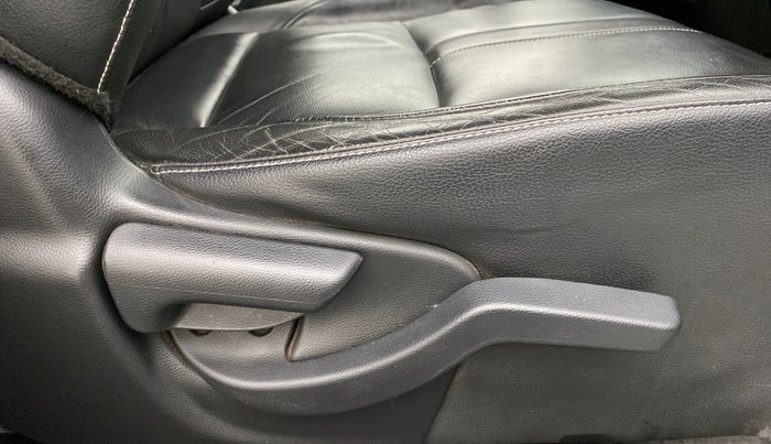 2016 Honda BR-V 1.5 i-VTEC VX, Petrol, Manual, 62,909 km, Driver Side Adjustment Panel