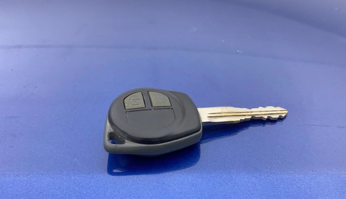 2014 Maruti Swift VXI, Petrol, Manual, 60,379 km, Lock system - Remote key not functional