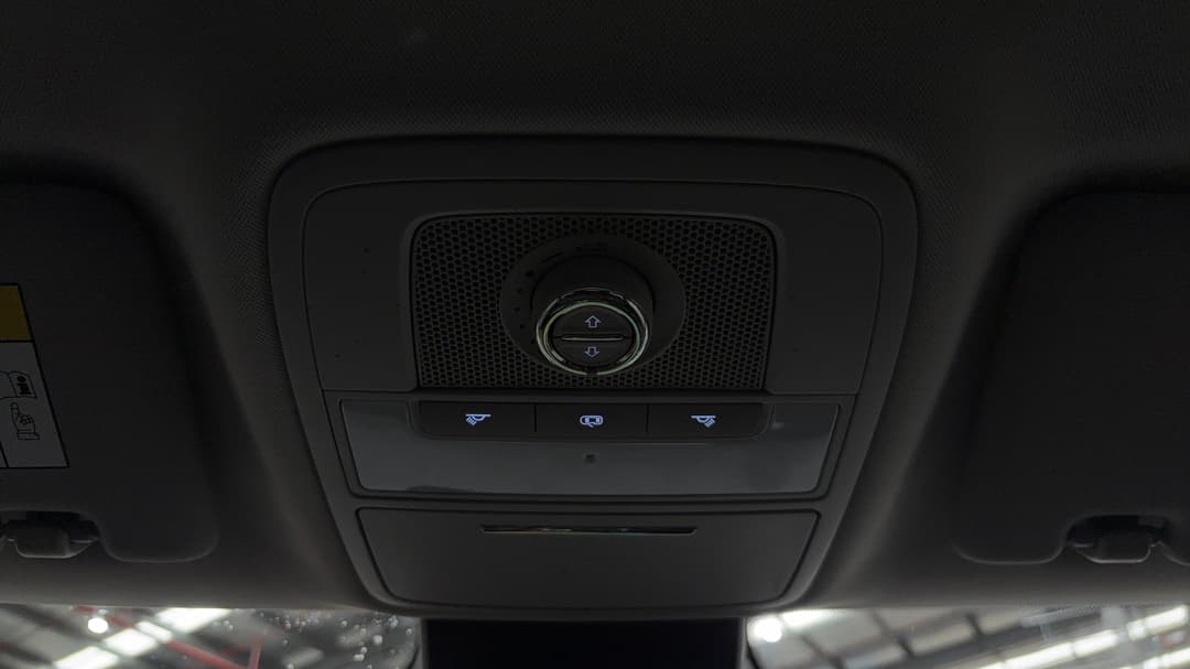 2023 MG Zst Essence, Automatic, 22755 km, On-Roof Controls/Sunglass holder