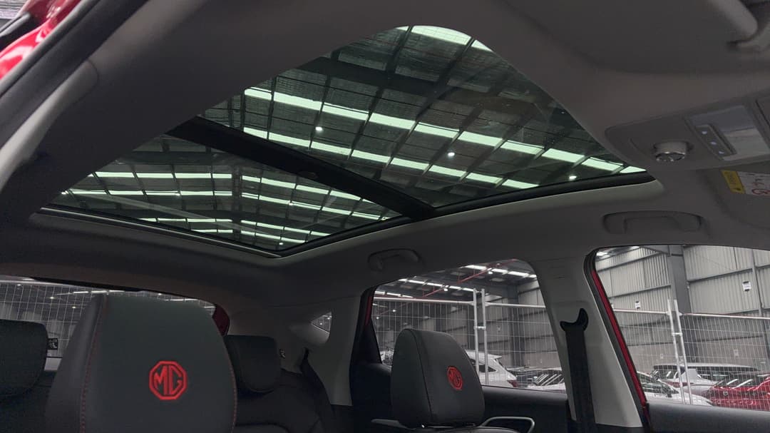 2023 MG Zst Essence, Automatic, 22755 km, Interior Sunroof/Moonroof