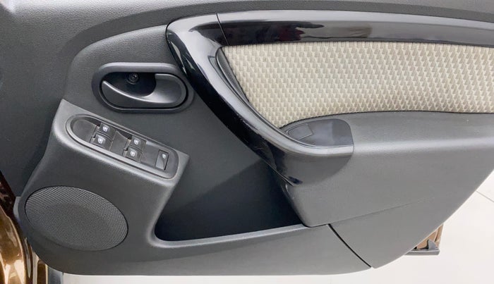 2015 Renault Duster 85 PS RXL PLUS DIESEL, Diesel, Manual, 40,920 km, Driver Side Door Panels Control