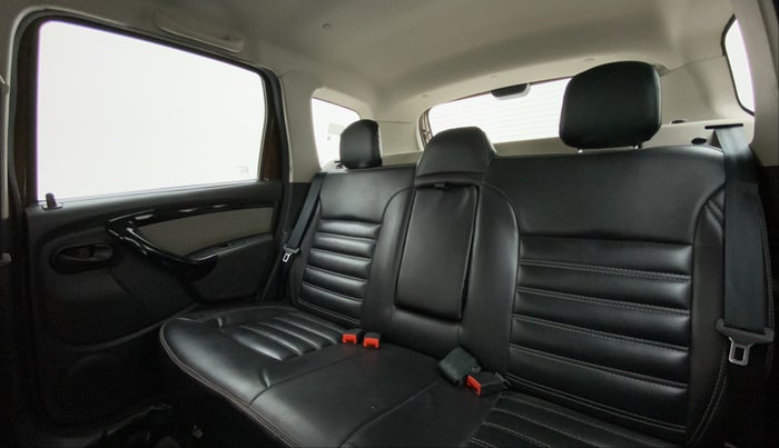 2015 Renault Duster 85 PS RXL PLUS DIESEL, Diesel, Manual, 40,920 km, Right Side Rear Door Cabin