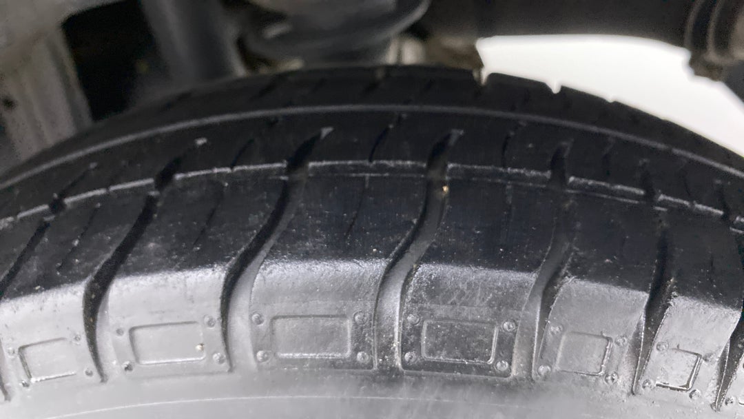 Left Rear Tyre Tread