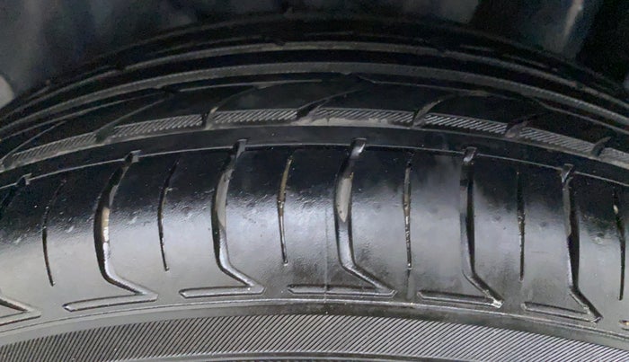 2013 Maruti Swift Dzire ZDI, Diesel, Manual, 24,717 km, Left Rear Tyre Tread