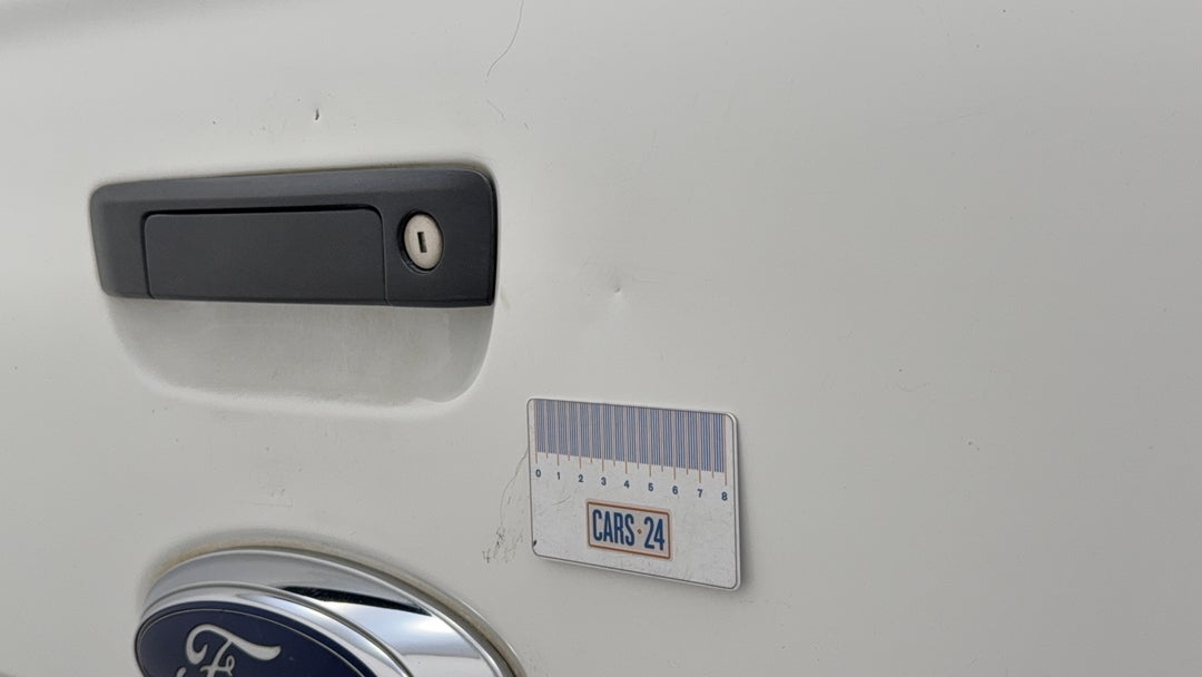 Boot / Tailgate Tailgate Dent