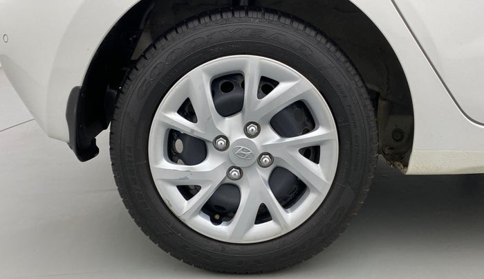 2017 Hyundai Grand i10 SPORTZ 1.2 KAPPA VTVT, Petrol, Manual, 17,119 km, Right Rear Wheel