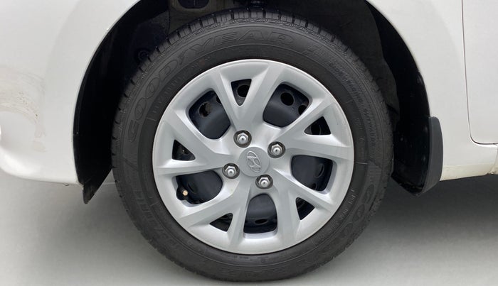 2017 Hyundai Grand i10 SPORTZ 1.2 KAPPA VTVT, Petrol, Manual, 17,119 km, Left Front Wheel