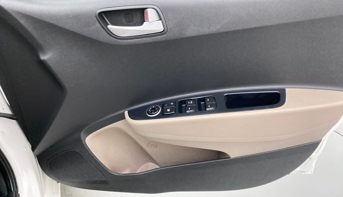 2017 Hyundai Grand i10 SPORTZ 1.2 KAPPA VTVT, Petrol, Manual, 17,119 km, Driver Side Door Panels Control