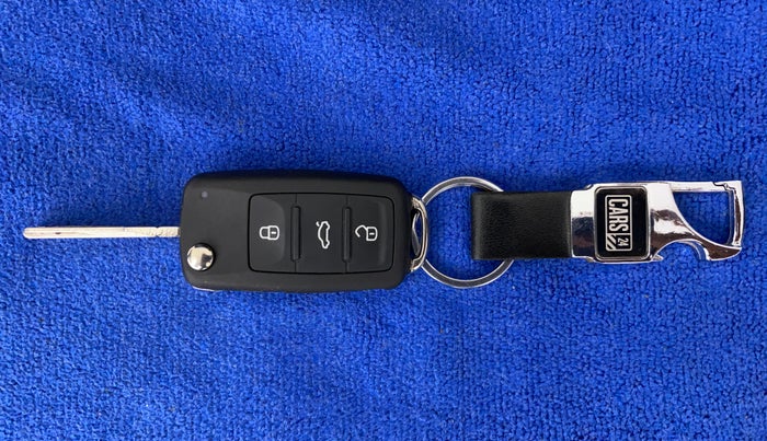 2019 Volkswagen Vento HIGHLINE DIESEL 1.5, Diesel, Manual, 1,17,413 km, Key Close Up