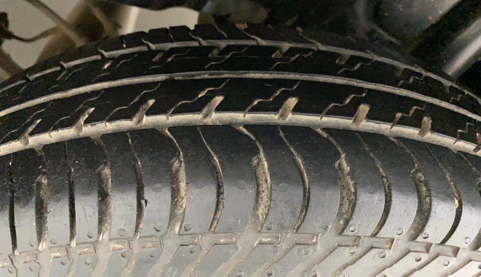 2015 Maruti Swift VDI ABS, Diesel, Manual, 45,074 km, Left Rear Tyre Tread