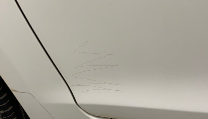 2015 Maruti Swift VDI ABS, Diesel, Manual, 45,074 km, Front passenger door - Minor scratches