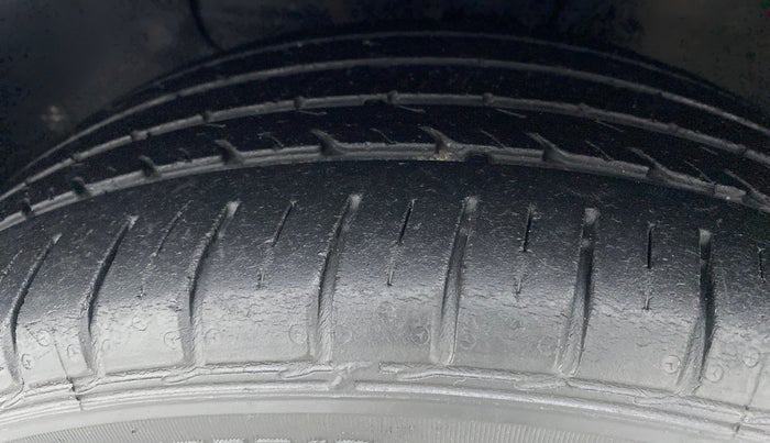 2018 Hyundai Elite i20 ASTA 1.2 (O), Petrol, Manual, 38,455 km, Left Front Tyre Tread