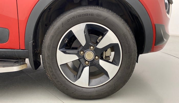 2019 Tata NEXON XZA+ 1.5, Diesel, Automatic, 31,636 km, Right Front Wheel