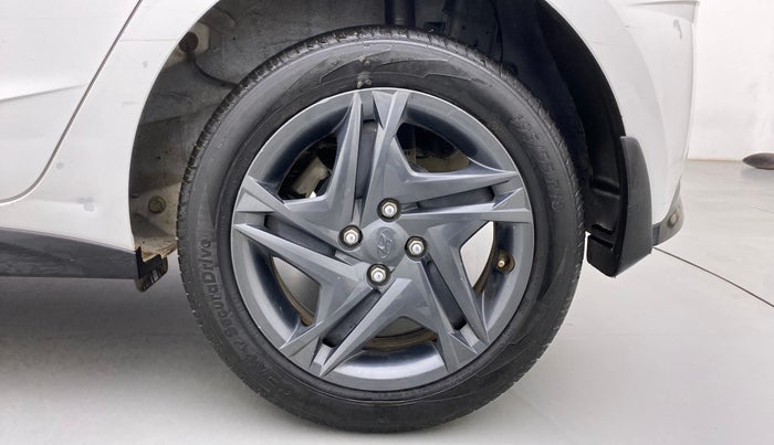 2021 Hyundai NEW I20 SPORTZ 1.5 MT, Diesel, Manual, 97,850 km, Left Rear Wheel