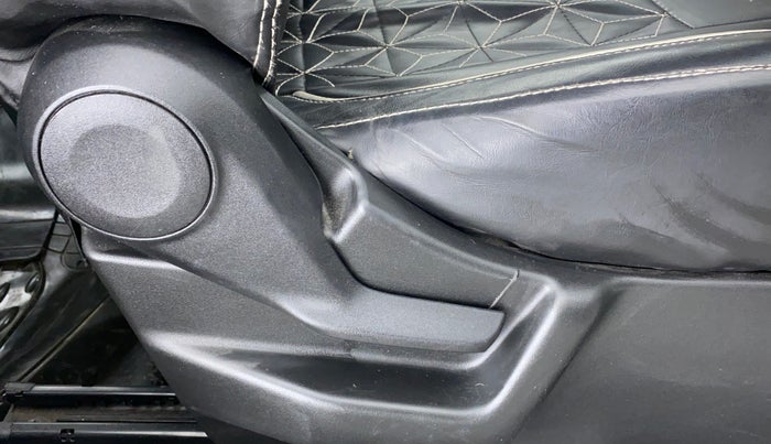 2020 Maruti New Wagon-R LXI CNG 1.0 L, CNG, Manual, 46,297 km, Driver Side Adjustment Panel