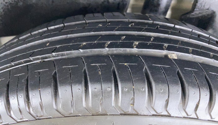 2019 Maruti Dzire VXI, Petrol, Manual, 16,172 km, Left Rear Tyre Tread