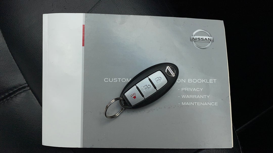 2014 Nissan Pathfinder St-l (4x2), Automatic, 103428 km, Key Close-up