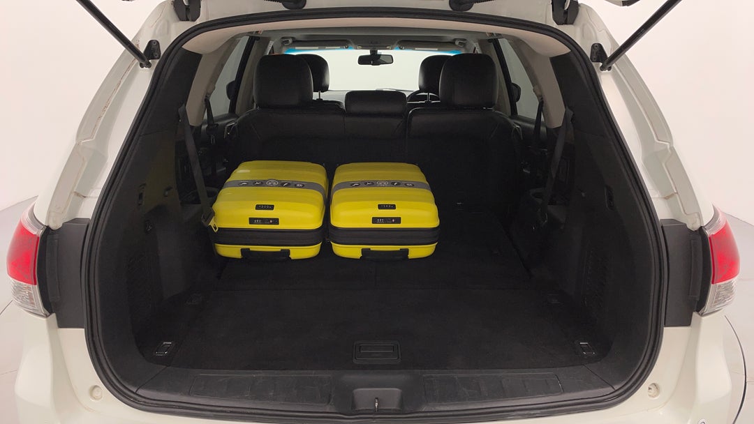 2014 Nissan Pathfinder St-l (4x2), Automatic, 103428 km, Boot Inside View with Luggage