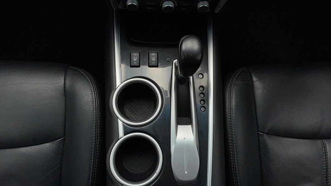 2014 Nissan Pathfinder St-l (4x2), Automatic, 103428 km, Gear Lever 