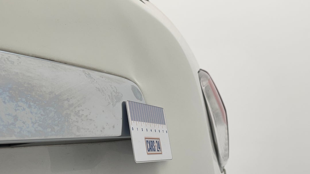 2014 Nissan Pathfinder St-l (4x2), Automatic, 103428 km, Boot / Tailgate Tailgate Dent