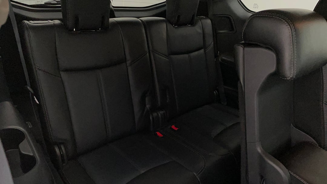 2014 Nissan Pathfinder St-l (4x2), Automatic, 103428 km, Third Row Seats