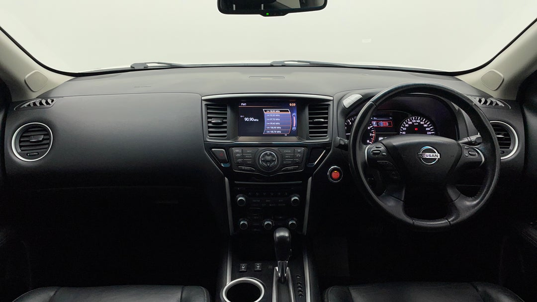 2014 Nissan Pathfinder St-l (4x2), Automatic, 103428 km, Dashboard View