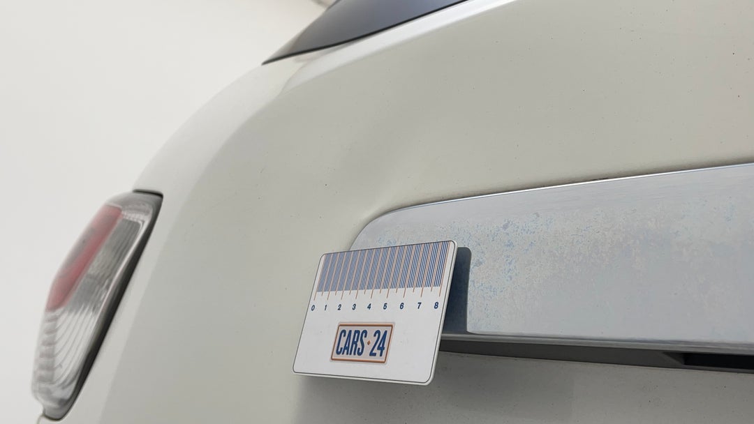 2014 Nissan Pathfinder St-l (4x2), Automatic, 103428 km, Boot / Tailgate Tailgate Dent