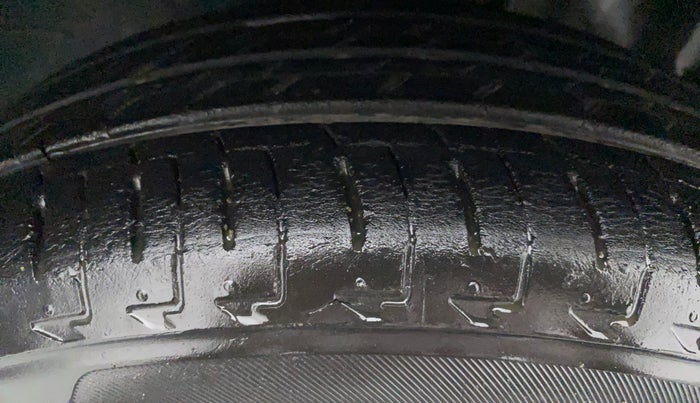 2020 Maruti IGNIS DELTA 1.2, Petrol, Manual, 40,358 km, Right Front Tyre Tread