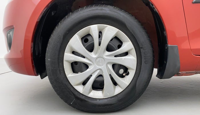 2014 Maruti Swift VXI D, Petrol, Manual, Left Front Wheel