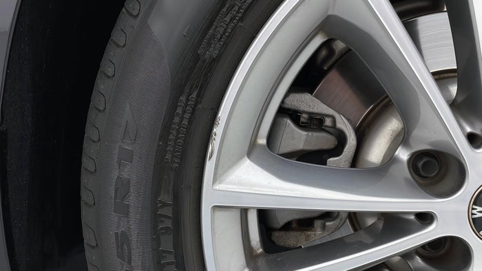 BMW 520I-Alloy Wheel LHS Rear Scratch
