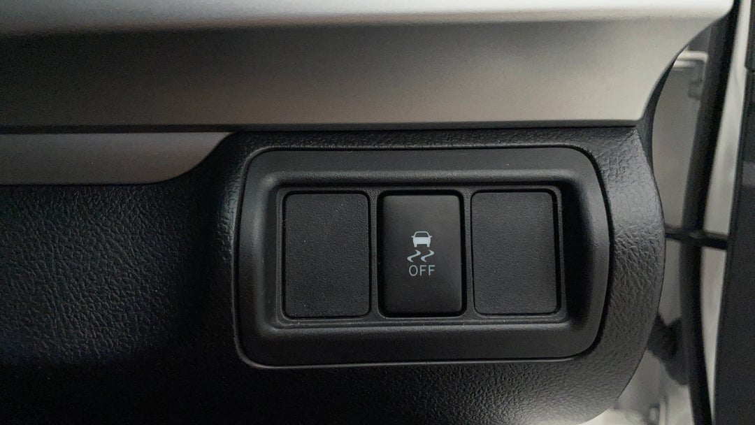 2017 Toyota Camry Altise, Automatic, 67610 km, Utility Switches/Buttons