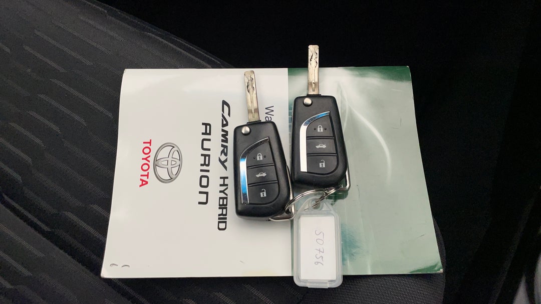 2017 Toyota Camry Altise, Automatic, 67610 km, Key Close-up