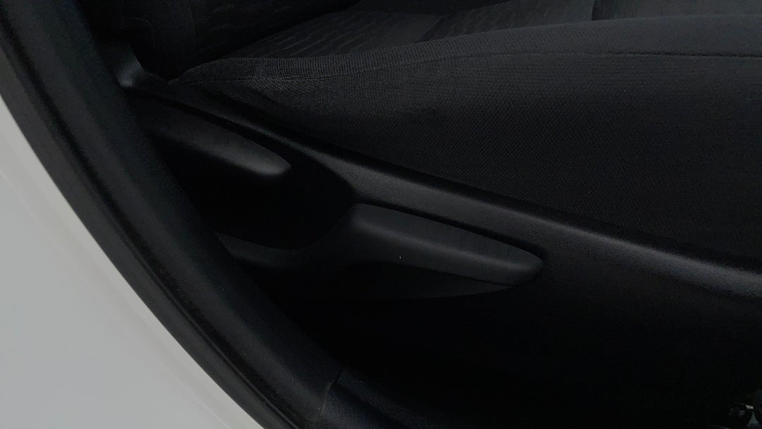 2017 Toyota Camry Altise, Automatic, 67610 km, Drivers Side Adjustment Panel