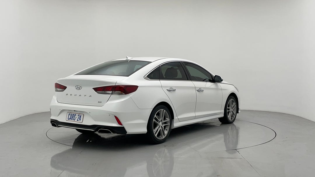 Right Back Diagonal (45- Degree) View