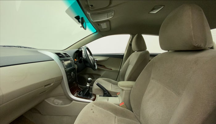 2012 Toyota Corolla Altis G DIESEL, Diesel, Manual, 96,426 km, Right Side Front Door Cabin