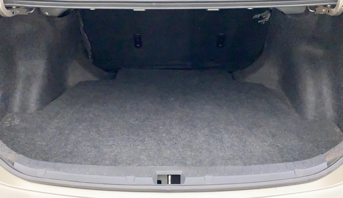 2012 Toyota Corolla Altis G DIESEL, Diesel, Manual, 96,426 km, Boot Inside