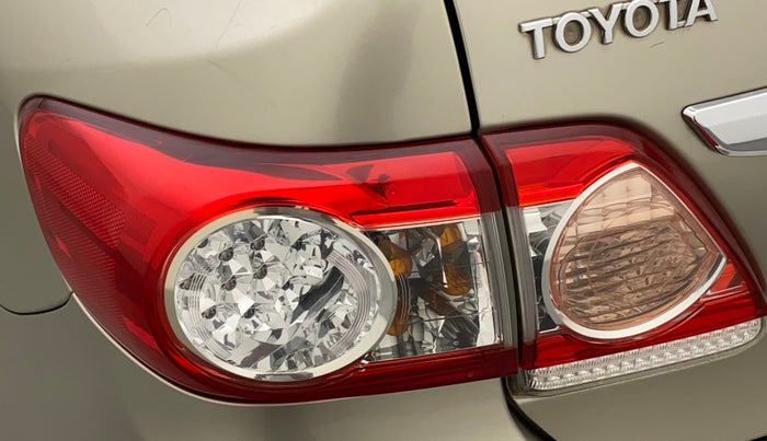 2012 Toyota Corolla Altis G DIESEL, Diesel, Manual, 96,426 km, Left tail light - Minor scratches