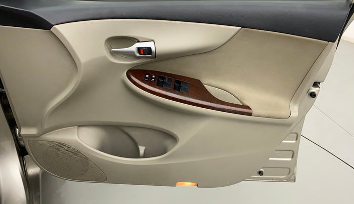 2012 Toyota Corolla Altis G DIESEL, Diesel, Manual, 96,426 km, Driver Side Door Panels Control