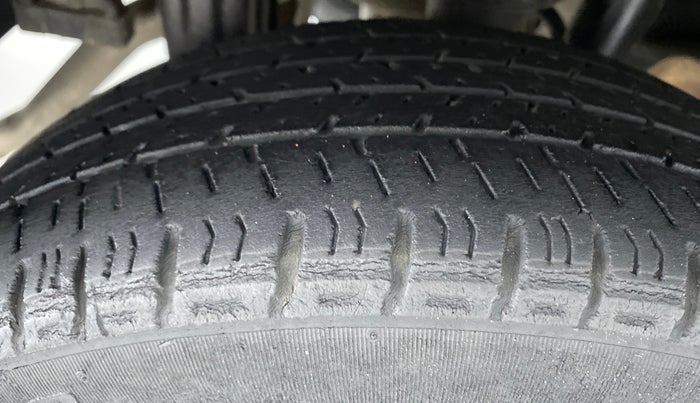 2015 Maruti Alto K10 VXI P, Petrol, Manual, 78,459 km, Right Rear Tyre Tread