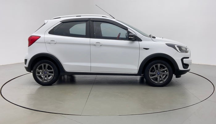2018 Ford FREESTYLE TITANIUM 1.2 TI-VCT MT, Petrol, Manual, 27,838 km, Right Side View