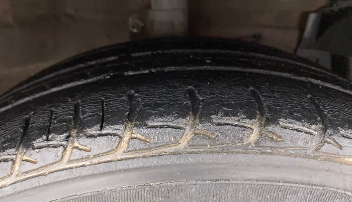 2019 Maruti Ciaz DELTA DIESEL 1.5, Diesel, Manual, 83,951 km, Right Front Tyre Tread