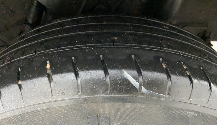 2019 Hyundai VENUE S 1.0 TURBO MT, Petrol, Manual, 31,529 km, Left Rear Tyre Tread