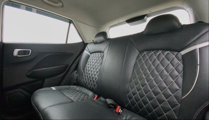 2019 Hyundai VENUE S 1.0 TURBO MT, Petrol, Manual, 31,529 km, Right Side Rear Door Cabin