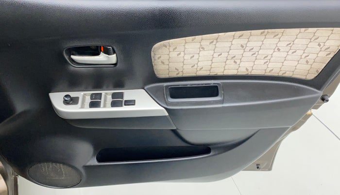 2015 Maruti Wagon R 1.0 VXI, Petrol, Manual, 57,232 km, Driver Side Door Panels Control