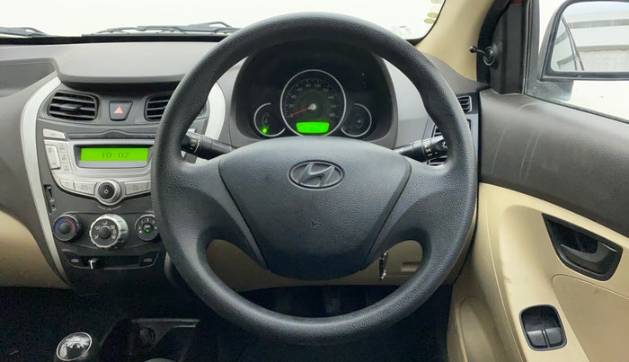 2014 Hyundai Eon MAGNA +, Petrol, Manual, 25,760 km, Steering Wheel Close Up