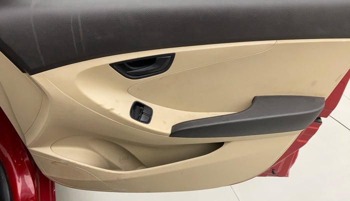 2014 Hyundai Eon MAGNA +, Petrol, Manual, 25,760 km, Driver Side Door Panels Control