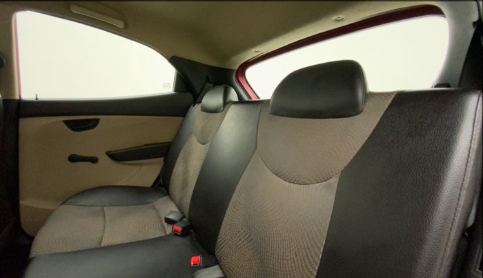 2014 Hyundai Eon MAGNA +, Petrol, Manual, 25,760 km, Right Side Rear Door Cabin